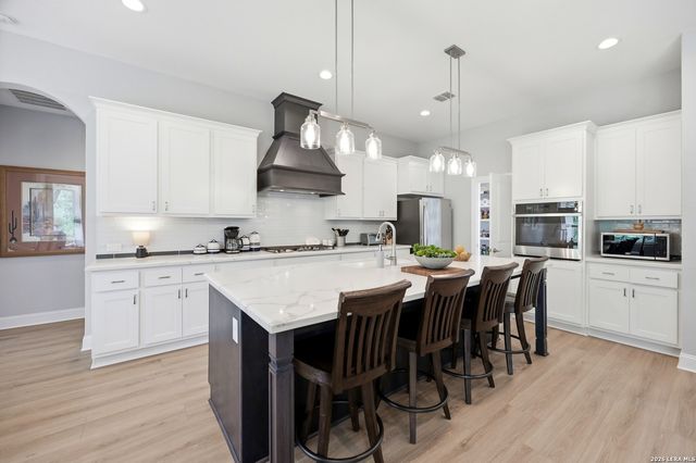 112 Nat Nolan, Blanco, TX 78606