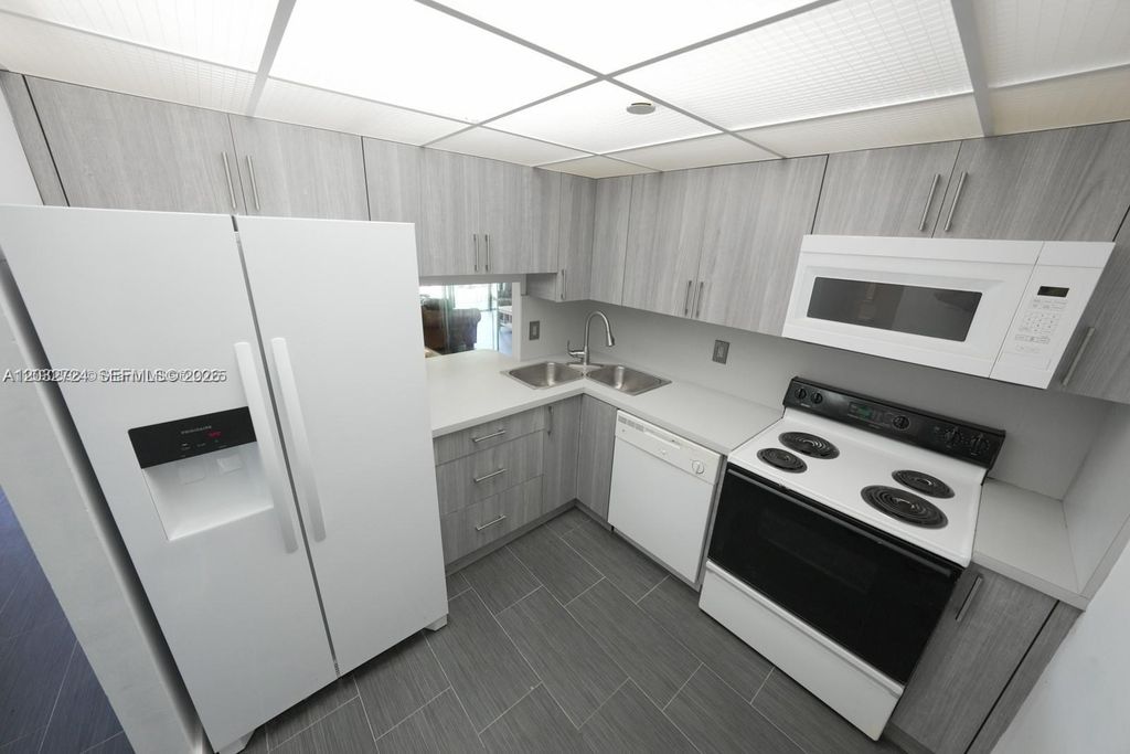1470 NE 123rd Street A104, North Miami, FL 33161