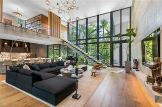 3910 Battersea Rd, Miami, FL 33133