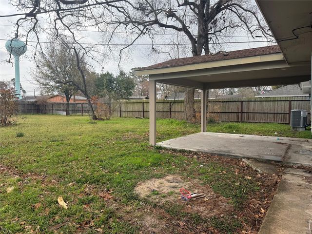 7437 Navasota Street, Houston, TX 77016