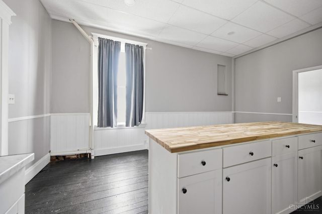 1712 Queen City Avenue, Cincinnati, OH 45214