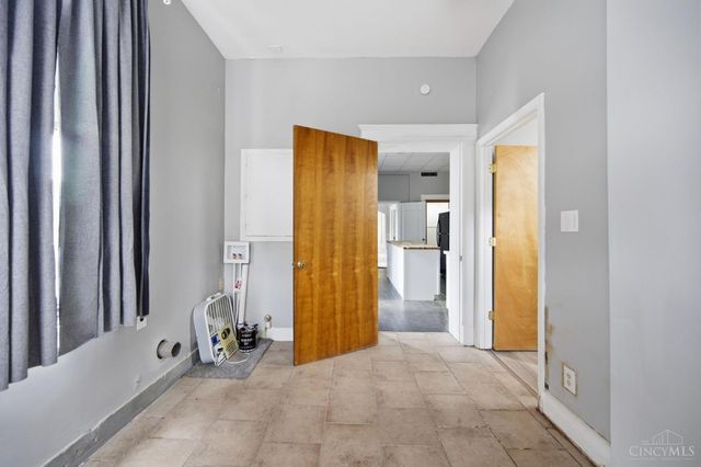 1712 Queen City Avenue, Cincinnati, OH 45214