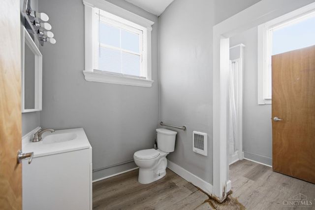 1712 Queen City Avenue, Cincinnati, OH 45214