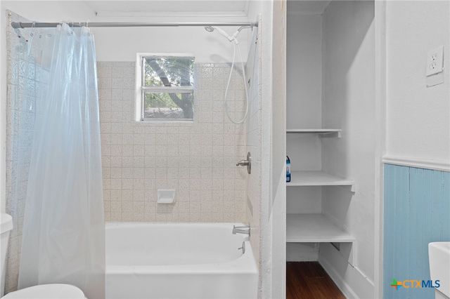 1013 N Colorado Street, Lockhart, TX 78644