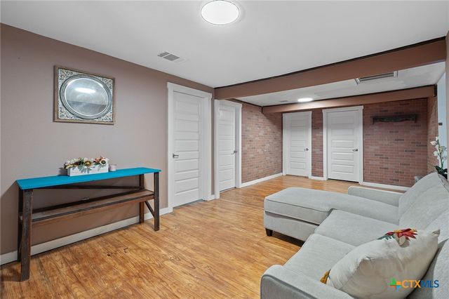 1013 N Colorado Street, Lockhart, TX 78644