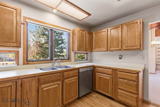 43 Hitching Post Road, Bozeman, MT 59715