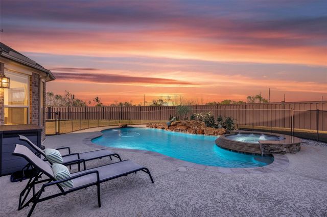 30200 Green Meadows Lane, Brookshire, TX 77423