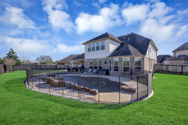 30200 Green Meadows Lane, Brookshire, TX 77423