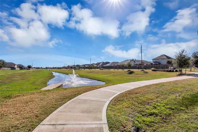 30200 Green Meadows Lane, Brookshire, TX 77423