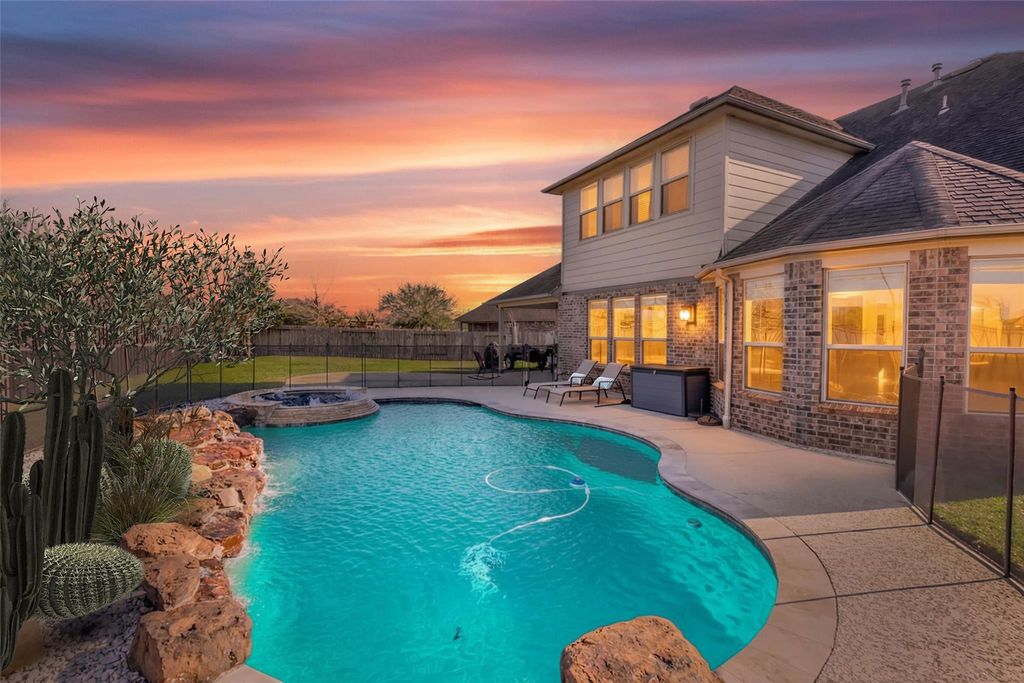 30200 Green Meadows Lane, Brookshire, TX 77423