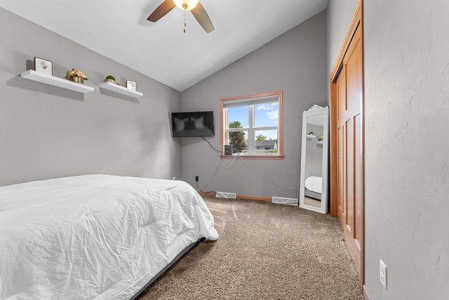 428 Sweetflag AVENUE, Fond Du Lac, WI 54935