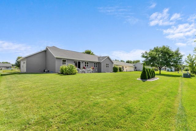 428 Sweetflag AVENUE, Fond Du Lac, WI 54935