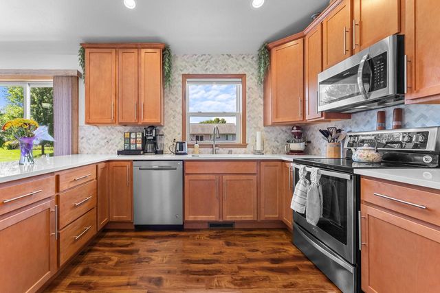 428 Sweetflag AVENUE, Fond Du Lac, WI 54935