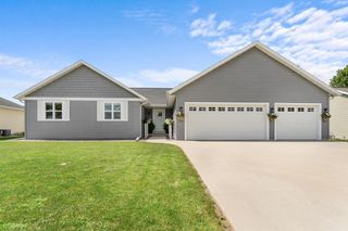 428 Sweetflag AVENUE, Fond Du Lac, WI 54935