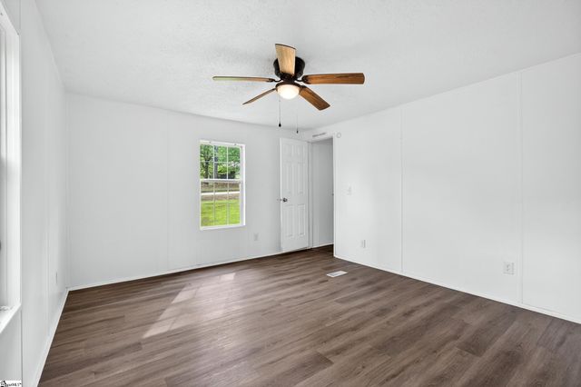 67 Creekwood Drive, Fountain Inn, SC 29644