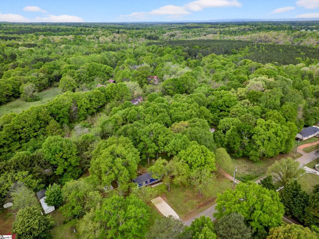 67 Creekwood Drive, Fountain Inn, SC 29644