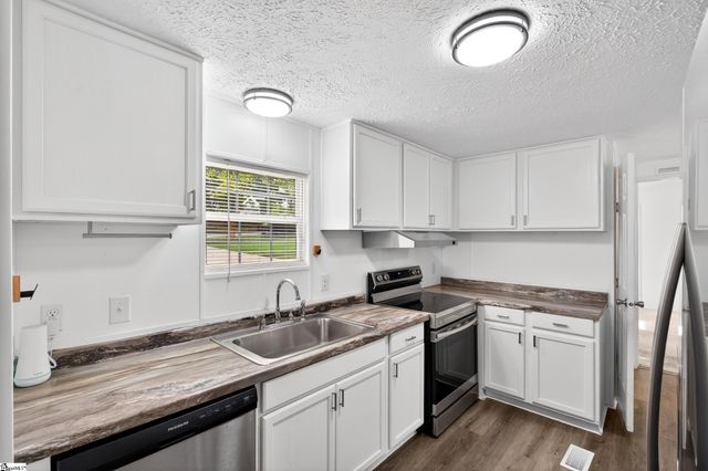 67 Creekwood Drive, Fountain Inn, SC 29644