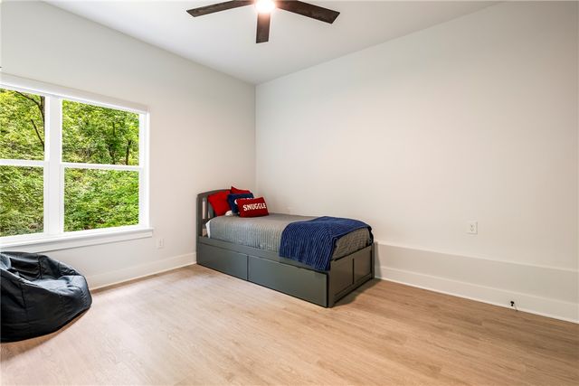 107 Overton Drive, Bella Vista, AR 72714