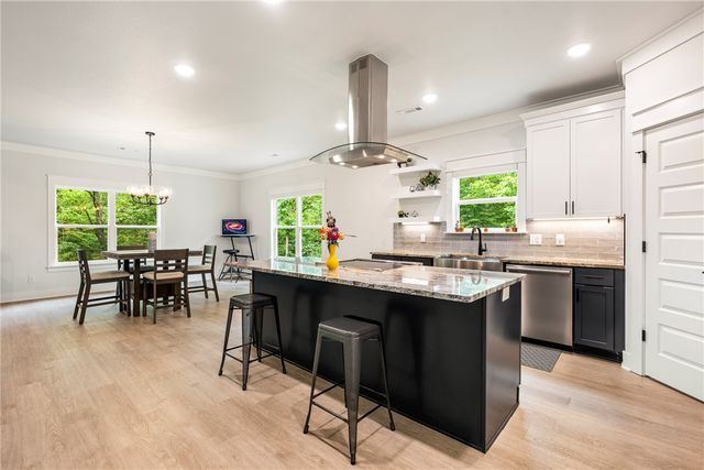 107 Overton Drive, Bella Vista, AR 72714