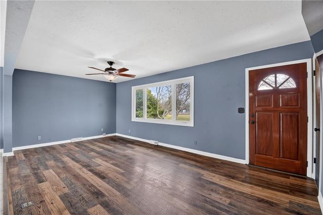 23718 S State Route 291 Highway, Harrisonville, MO 64701