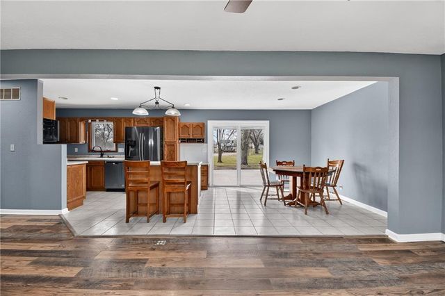 23718 S State Route 291 Highway, Harrisonville, MO 64701