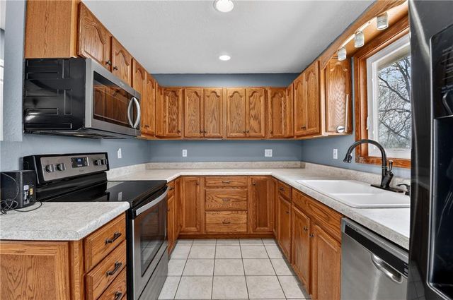 23718 S State Route 291 Highway, Harrisonville, MO 64701