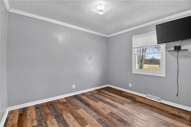 23718 S State Route 291 Highway, Harrisonville, MO 64701