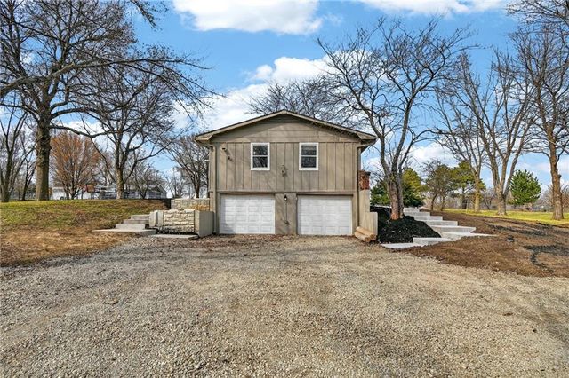 23718 S State Route 291 Highway, Harrisonville, MO 64701