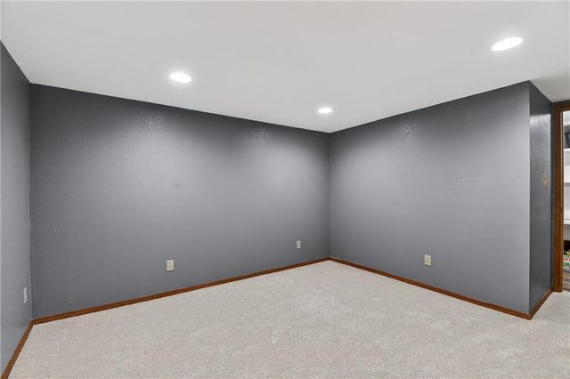 23718 S State Route 291 Highway, Harrisonville, MO 64701