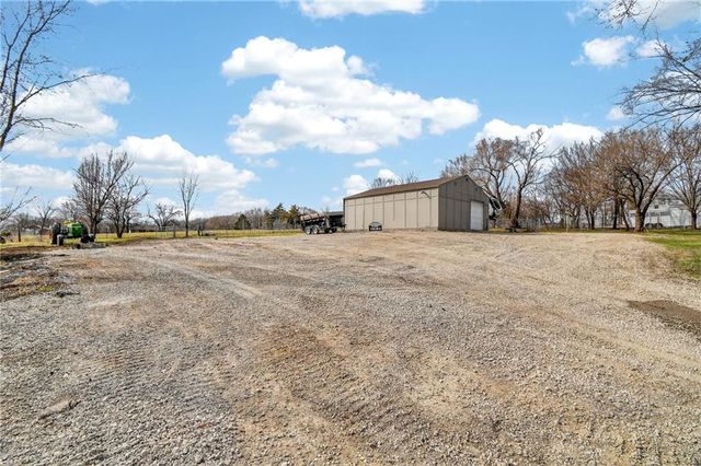 23718 S State Route 291 Highway, Harrisonville, MO 64701