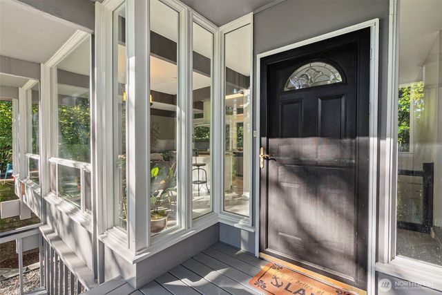 486 Lake Louise Drive SW, Lakewood, WA 98498