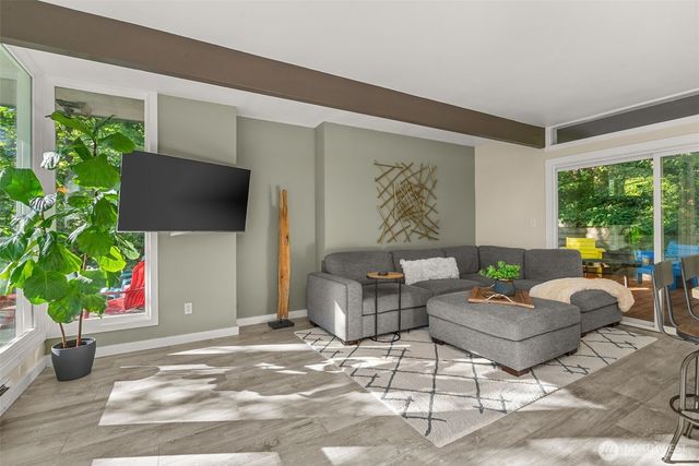 486 Lake Louise Drive SW, Lakewood, WA 98498