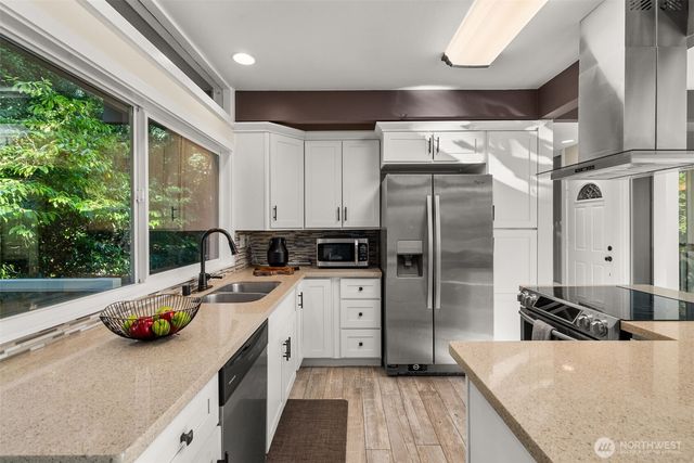 486 Lake Louise Drive SW, Lakewood, WA 98498