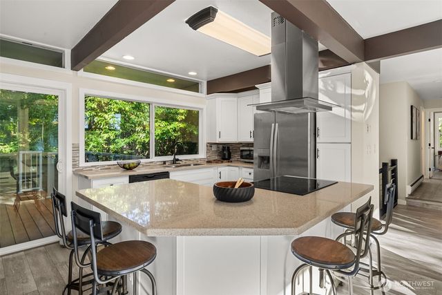 486 Lake Louise Drive SW, Lakewood, WA 98498