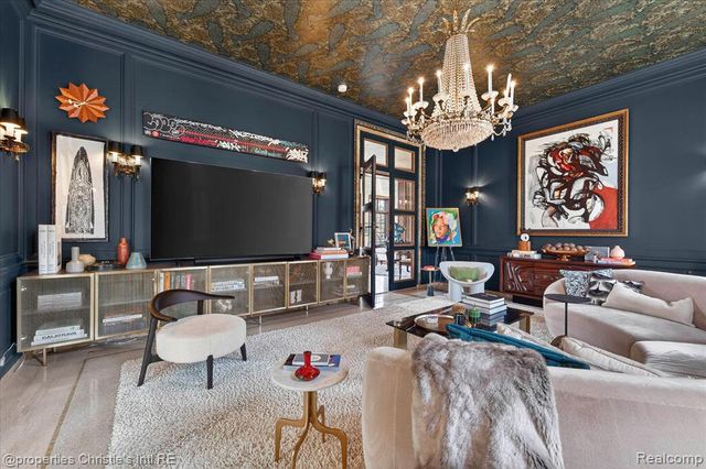 2150 Iroquois Street, Detroit, MI 48201