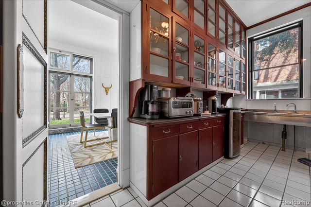 2150 Iroquois Street, Detroit, MI 48201