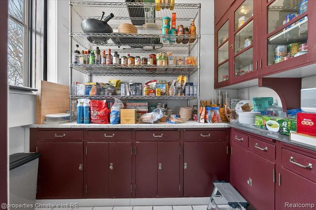 2150 Iroquois Street, Detroit, MI 48201