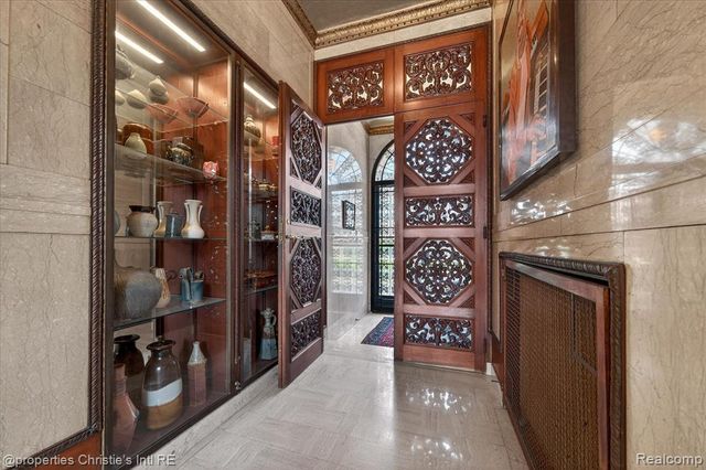 2150 Iroquois Street, Detroit, MI 48201