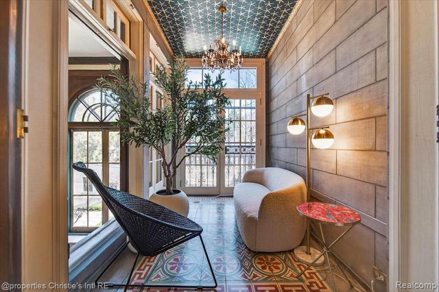 2150 Iroquois Street, Detroit, MI 48201