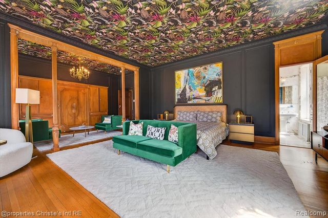 2150 Iroquois Street, Detroit, MI 48201