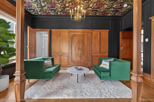 2150 Iroquois Street, Detroit, MI 48201