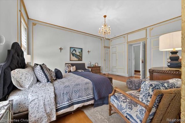 2150 Iroquois Street, Detroit, MI 48201