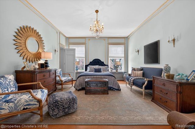 2150 Iroquois Street, Detroit, MI 48201