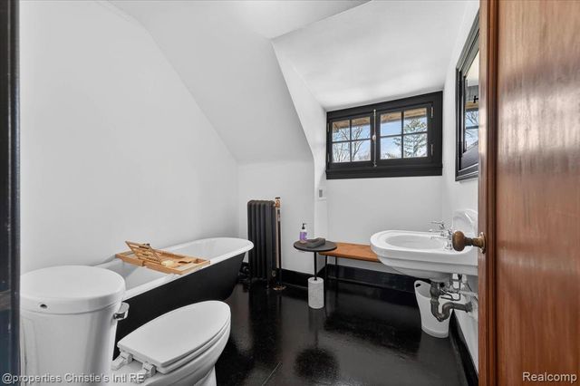 2150 Iroquois Street, Detroit, MI 48201