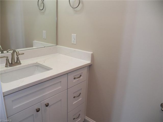 5630 Sutter Lane, Kernersville, NC 27284