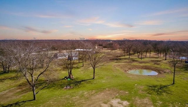 5211 SW 2385 County Road, Wortham, TX 76681