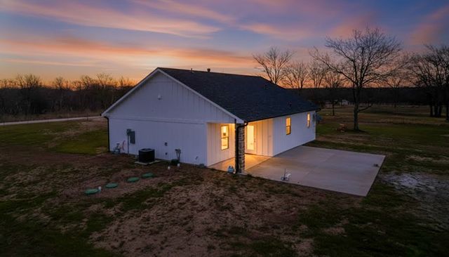 5211 SW 2385 County Road, Wortham, TX 76681