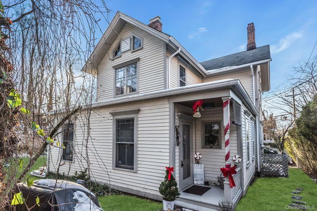 64 Bryant Avenue, Roslyn Harbor, NY 11576