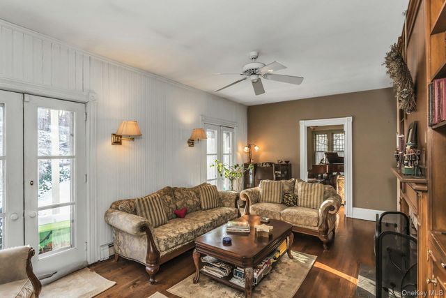 64 Bryant Avenue, Roslyn Harbor, NY 11576