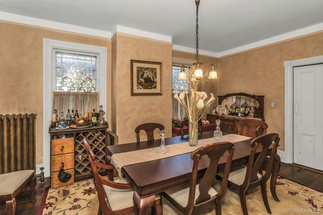 64 Bryant Avenue, Roslyn Harbor, NY 11576